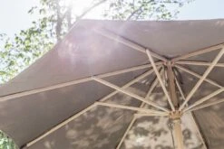 Brafab Reggio Sonnenschirm Ø300 Cm, Taupe -Royal Design Angebote Möbel Store brafab reggio holzsonnenschirm 3m 10