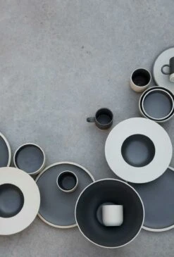 ByOn Fumiko Soup Plate 25x7,5 Cm, Beige/Black -Royal Design Angebote Möbel Store byon fumiko soup plate 25x75 cm beige black 4