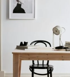 Svejk 13 Tischlampe, Beige/Messing -Royal Design Angebote Möbel Store co bankeryd svejk 13 tischlampe 3