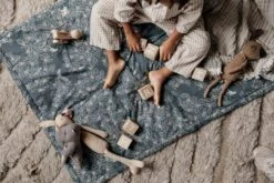 Fauna Forest Gefüllte Decke, 90x120 Cm -Royal Design Angebote Möbel Store garbo friends fauna forest filled blanket 2