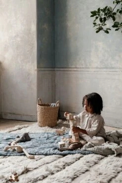 Fauna Forest Gefüllte Decke, 90x120 Cm -Royal Design Angebote Möbel Store garbo friends fauna forest filled blanket 3