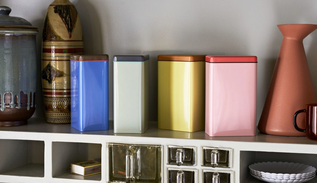 Hay Tin By Sowden Aufbewahrungsdose, Blau/Burgundy 3 Hay Tin By Sowden Aufbewahrungsdose, Blau/Burgundy – Bild 3