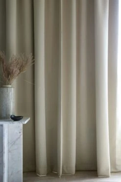 Hotel Blackout-Vorhang 290x290 Cm, Sandnaturfarben 5 Hotel Blackout-Vorhang 290x290 Cm, Sandnaturfarben -Royal Design Angebote Möbel Store mimou hotel blackout vorhang 290x290 cm 9