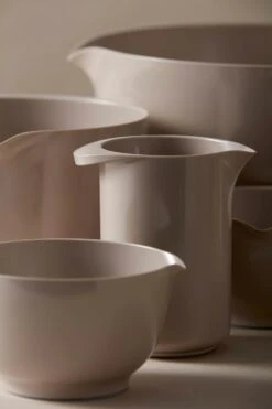 Rosti Margrethe Schüssel Humus, 2 L -Royal Design Angebote Möbel Store rosti margrethebowl 05l humus 2