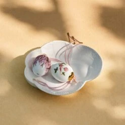 Royal Copenhagen Spring Collection 2023 Osterei, Red Clover Buds 5 Royal Copenhagen Spring Collection 2023 Osterei, Red Clover Buds -Royal Design Angebote Möbel Store royal copenhagen spring coll 2023 eggs red clover buds 2