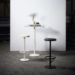 Royal Design Angebote Möbel Store -Royal Design Angebote Möbel Store smd design orbit barhocker weiss hellbraun 1