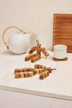 Spring Copenhagen Clumsy Hans Topfuntersetzer, Eiche 20 Cm 7 Spring Copenhagen Clumsy Hans Topfuntersetzer, Eiche 20 Cm -Royal Design Angebote Möbel Store spring copenhagen grytunderlagg clumsy hans 199 cm ek 9